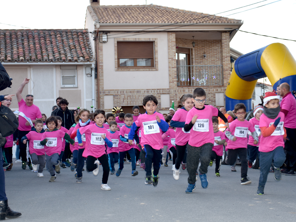 Más de cien niños corrieron la San Silvestre ‘Machotera’. /E.A.