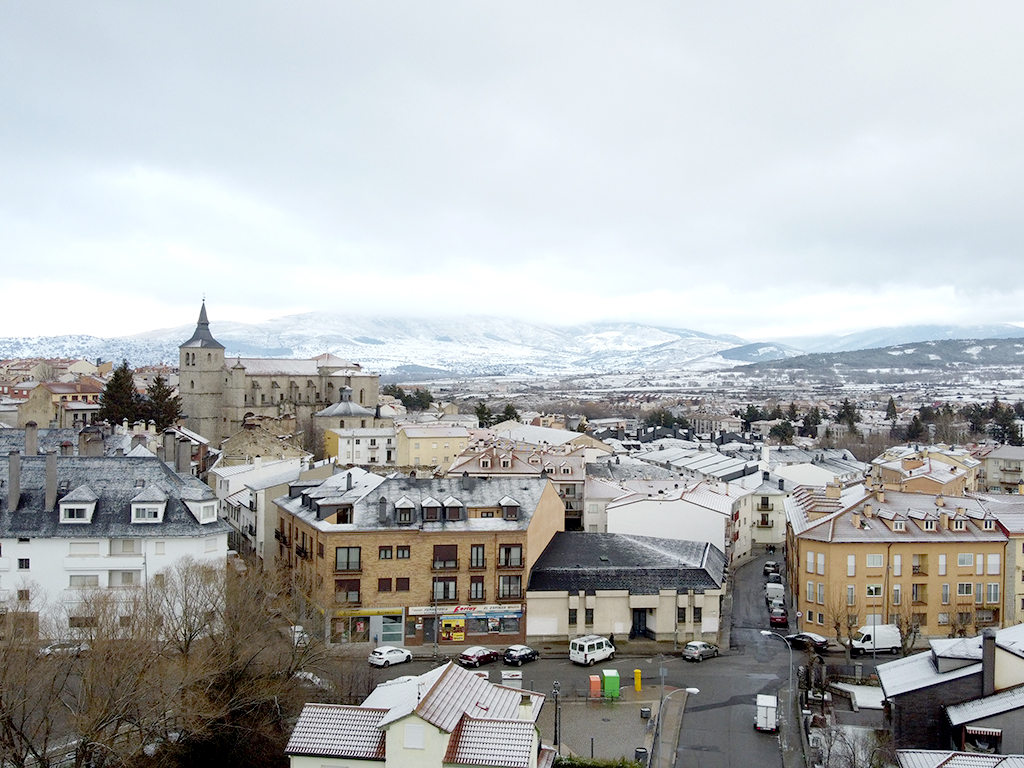 Imagen aérea del Espinar nevado./ José Redondo