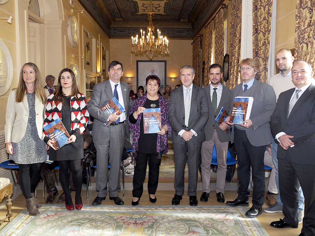 Presentación del Plan Estratégico y de Innovación a los grupos políticos y al tejido social y empresarial. / Nerea Llorente