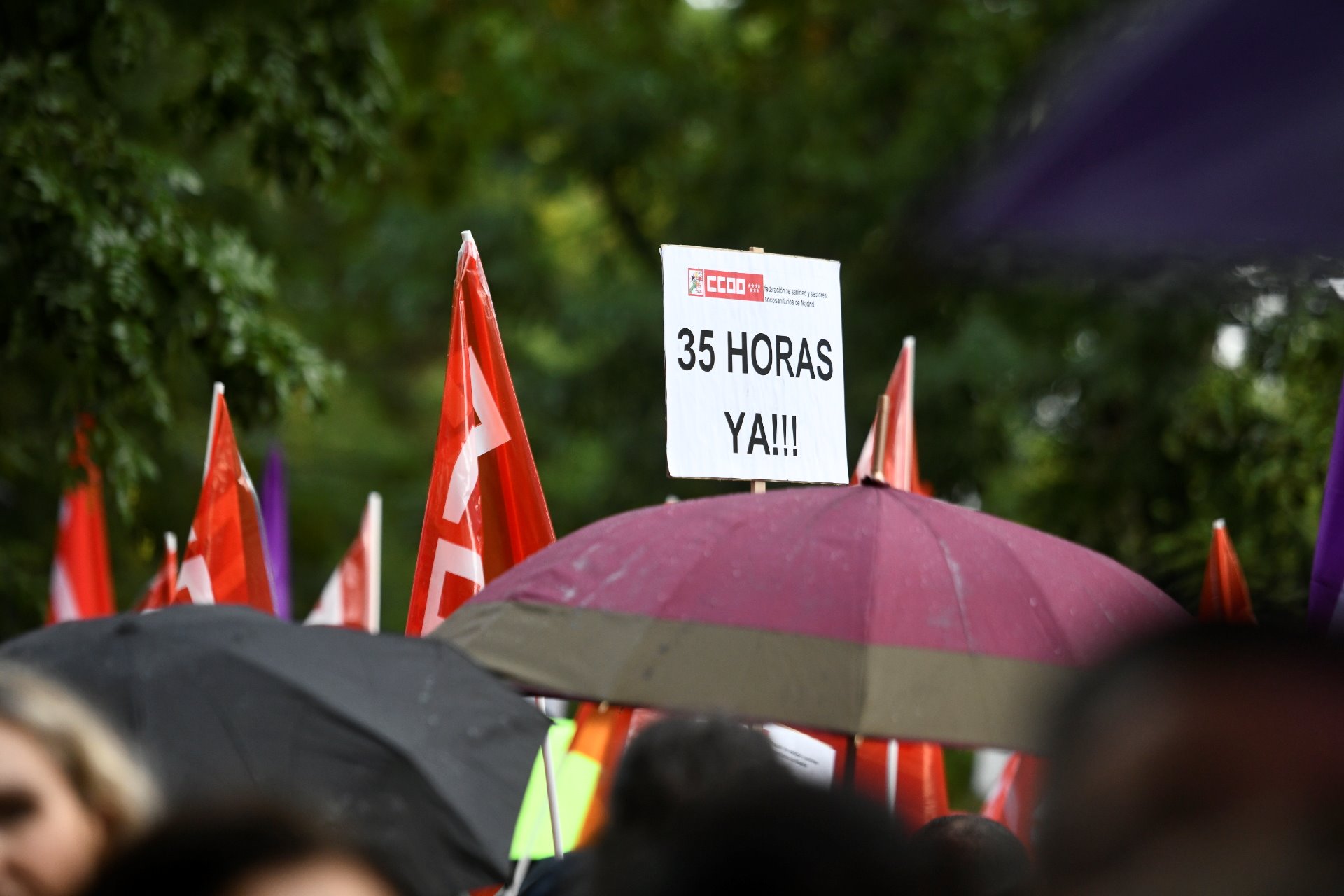 Una concentración en favor de la implantación de la jornada laboral de 35 horas. / EUROPA PRESS