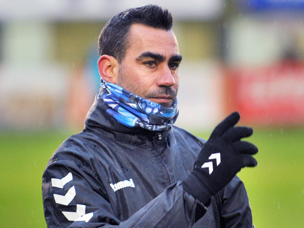 El técnico de la Gimnástica Segoviana, Manuel González. / KAMARERO