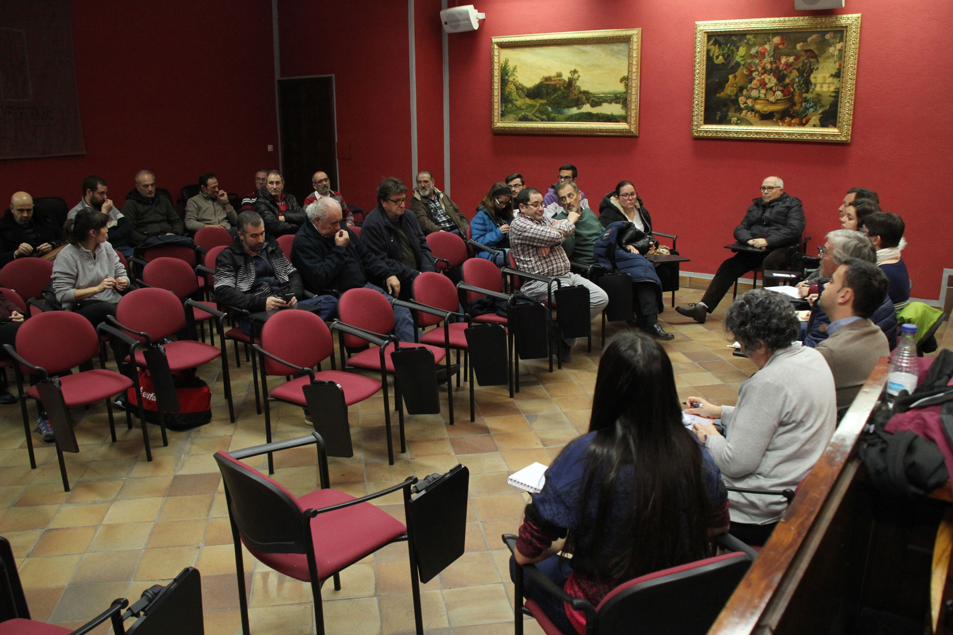 Parte de los asistentes a la reunión abierta el pasado martes.