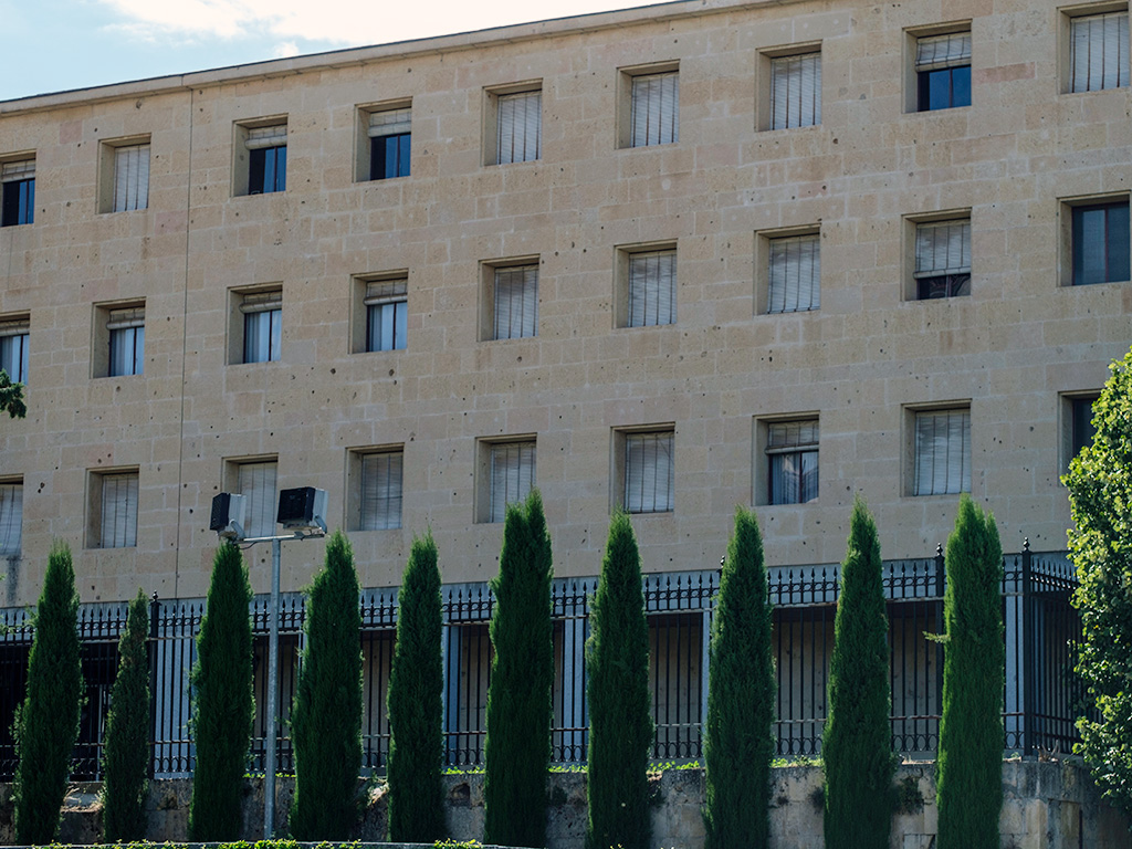 Edificio Vicerrector Santiago Hidalgo, antigua Escuela Universitaria de Magisterio./ KAMARERO