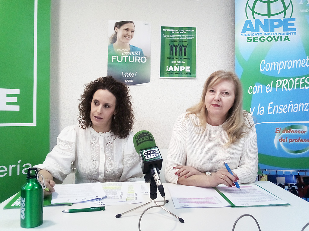 Miriam Rubio (izquierda) y Cristina Olmos, durante la rueda de prensa. /KAMARERO