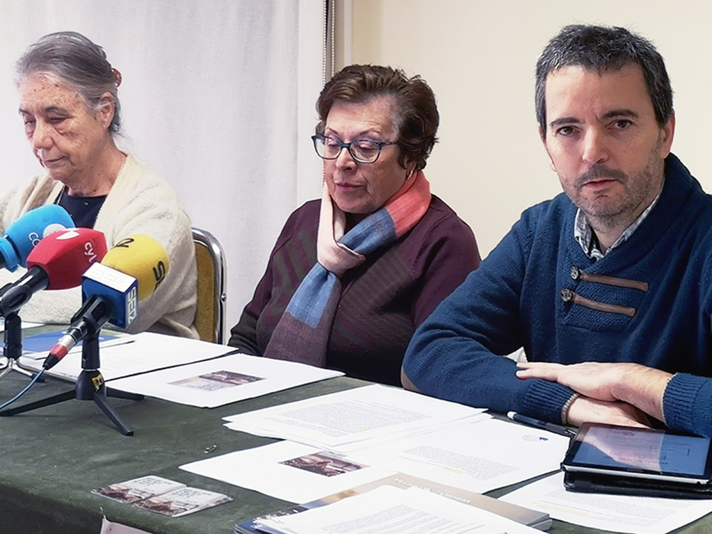 De izq a dcha, María Dolores Pérez, Rosa Contreras y Javier Cuadrado. / EL ADELANTADO
