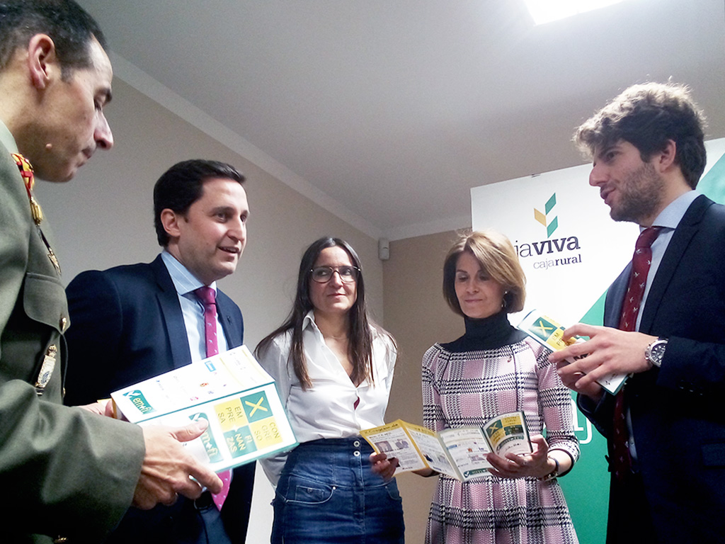 De i a d, Alejandro Serrano, José María Chaparro, Beatriz Serrano, Magdalena Rodríguez y Alberto Espinar. / KAMARERO