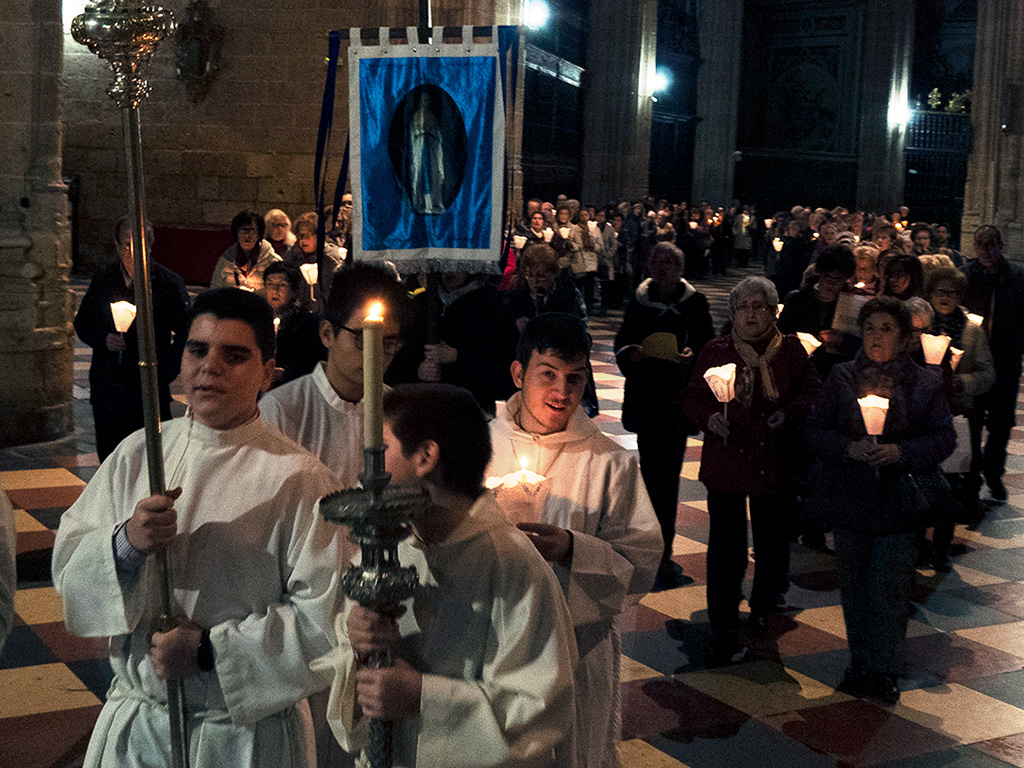 13 1kama Catedral Misa Procesion Enfermos KAM5938