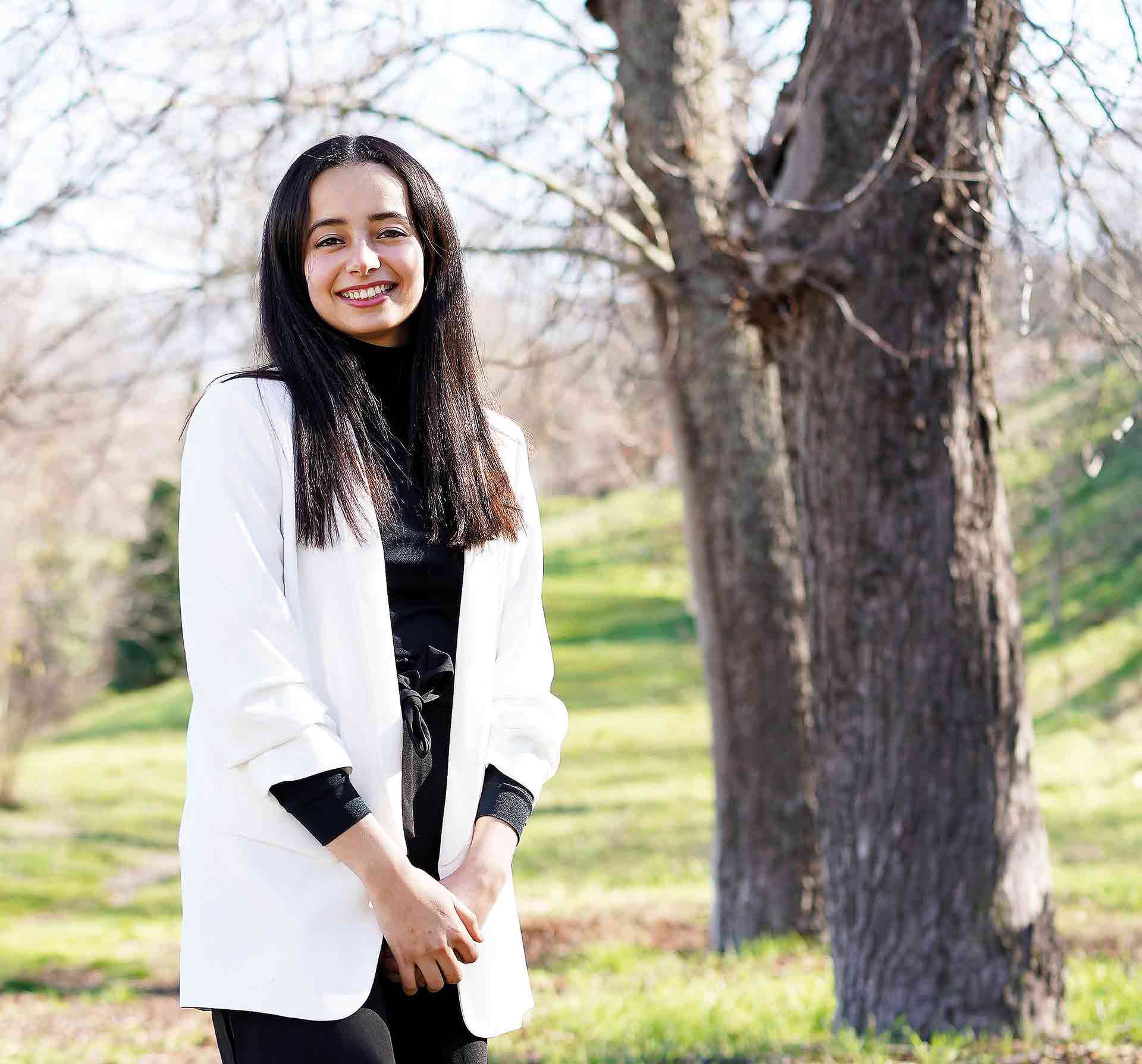 La segoviana Ghizlane Laaouej estudia segundo curso de Derecho en el campus de IE University. / Roberto Arribas