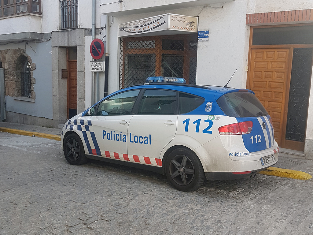 Coche de la Policía Local de El Espinar./E.R.
