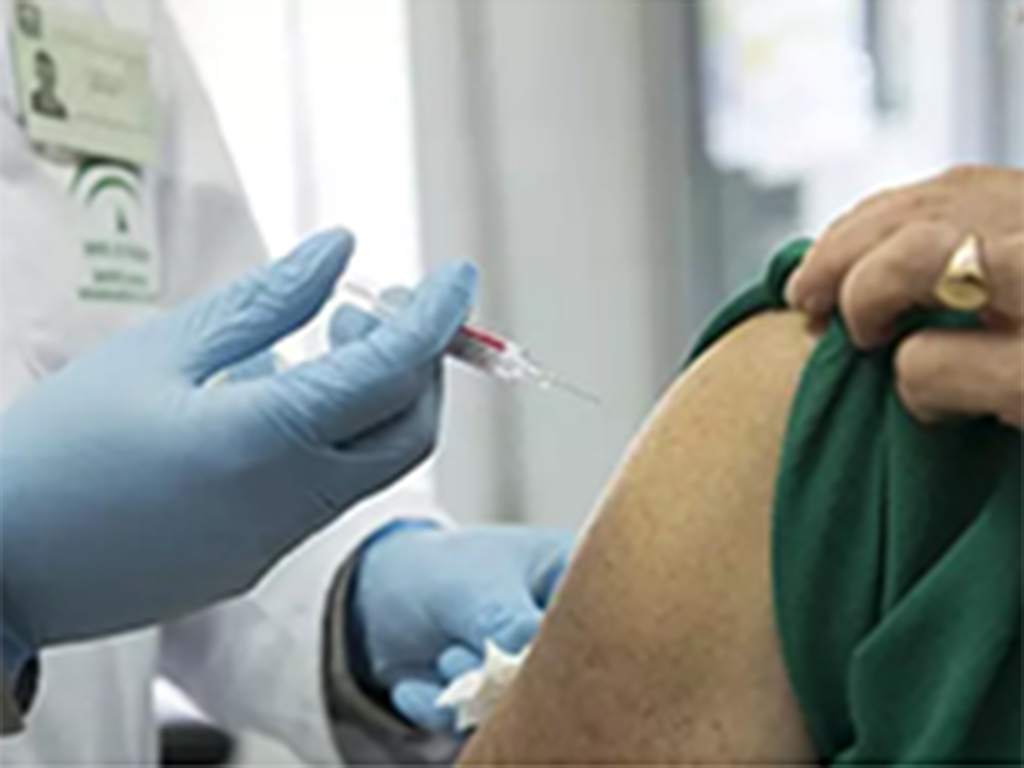 La Consejería de Sanidad desarrolla cada año una campaña de vacunación frente a la gripe. / E. A