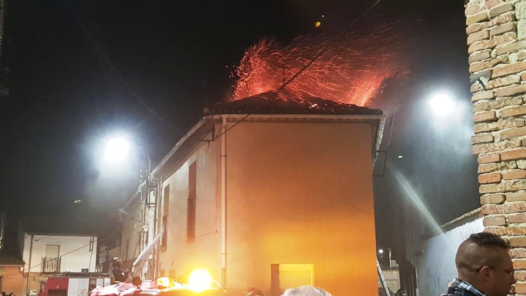 Incendio en Navas de Oro