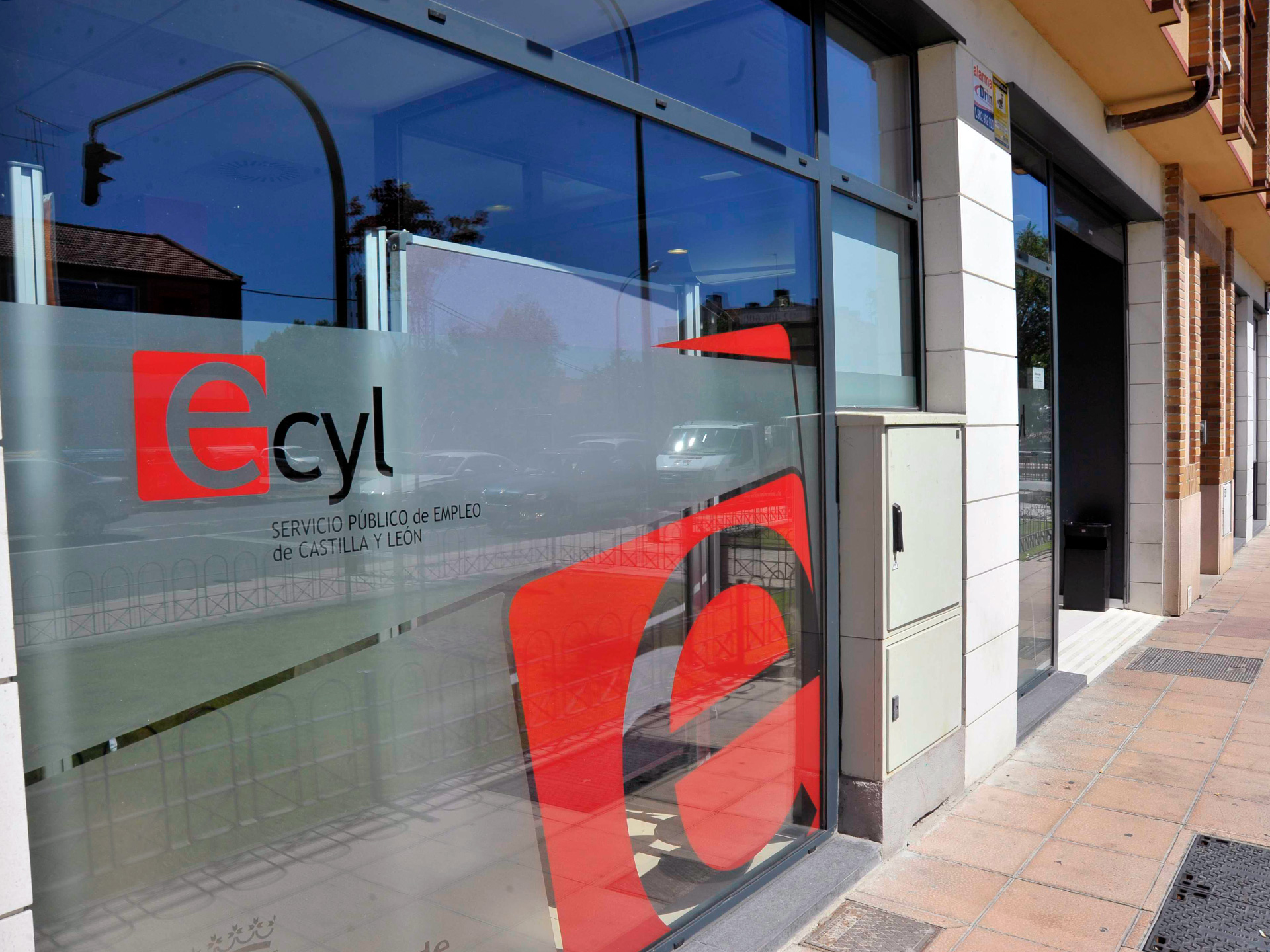 La tasa de paro cae al 7,7% en Segovia, la segunda más baja de la región 1 Oficina ECYL Trabajo Empleo