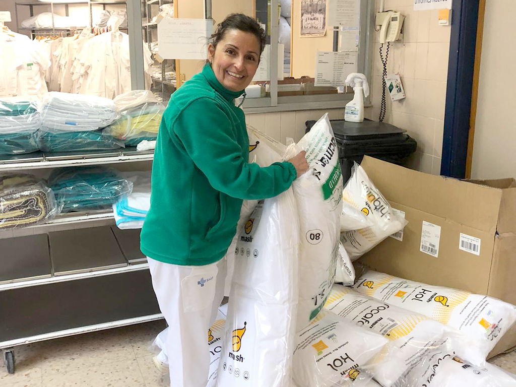 Satse canaliza donaciones hacia los profesionales sanitarios. / E. A.