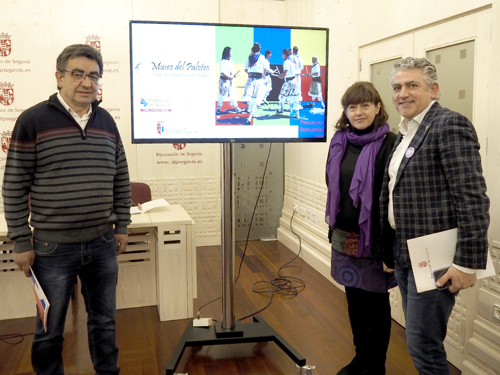 Juan Carlos Montero, Aránzazu Rodrigo y José María Bravo. / NEREA LLORENTE