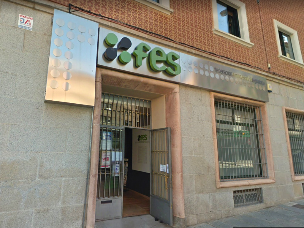 Sede de la Federación Empresarial Segoviana en la calle de los Coches. / E. A.