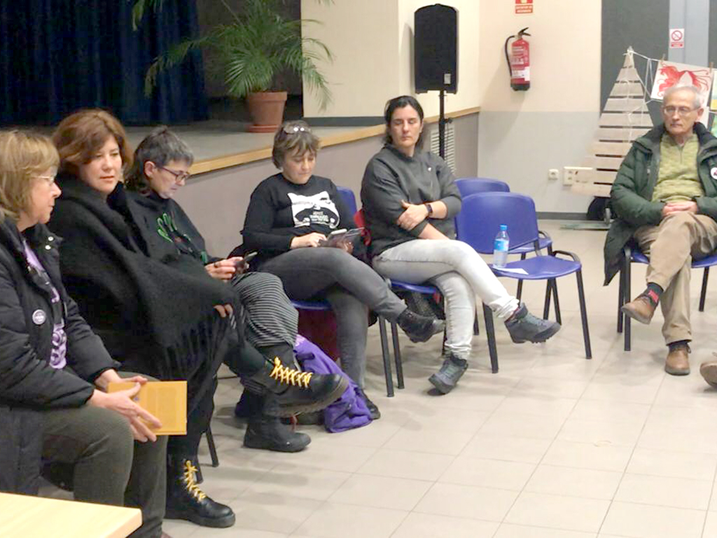 Mina Feirrer ha presentado su libro ‘El desalojo’ en el Centro Cultural de San José. / E. A.