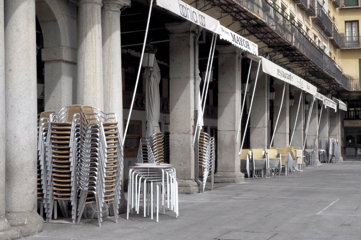 La hostelería es uno de los sectores que más está sufriendo la crisis. / N.LL.