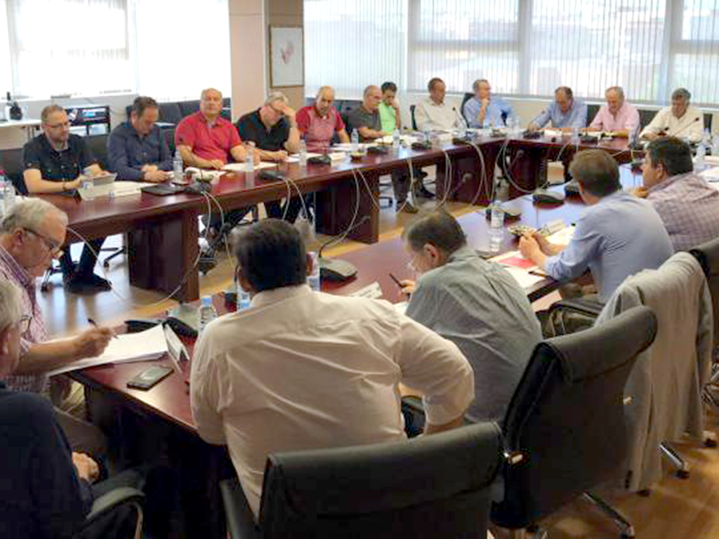 Una de las últimas reuniones de los clubes que componen la Liga Sacyr Asobal./ LIGA ASOBAL