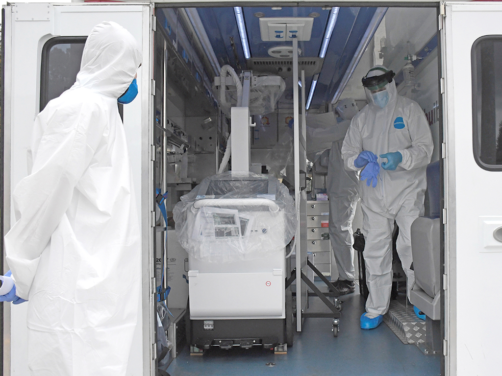 El equipo de radiografías móvil que está llegando a los municipios de la provincia de Segovia. / EFE