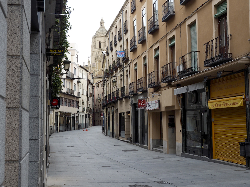 15 1nerea calle real vacia