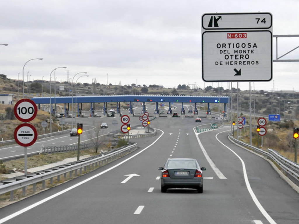 Autopista de peaje a la altura de Otero de Herreros, antes de llegar a El Espinar. /E.A.
