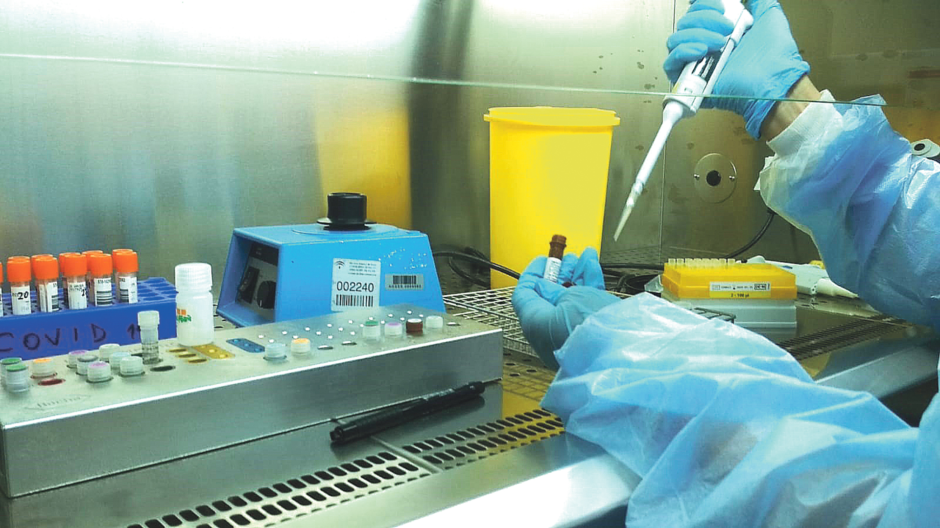 Sanidad espera vacunas gratuitas para 10 millones de personas antes de mayo 1 Muchos laboratorios, públicos y privados, trabajan para paliar los efectos de la pandemia o en su vacuna.