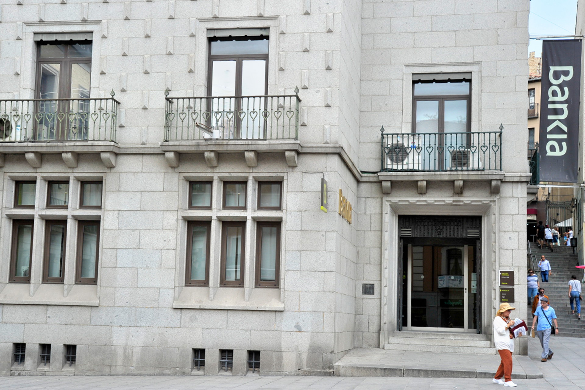 Sede de la oficina principal de Bankia en Segovia, en la Avenida del Acueducto.