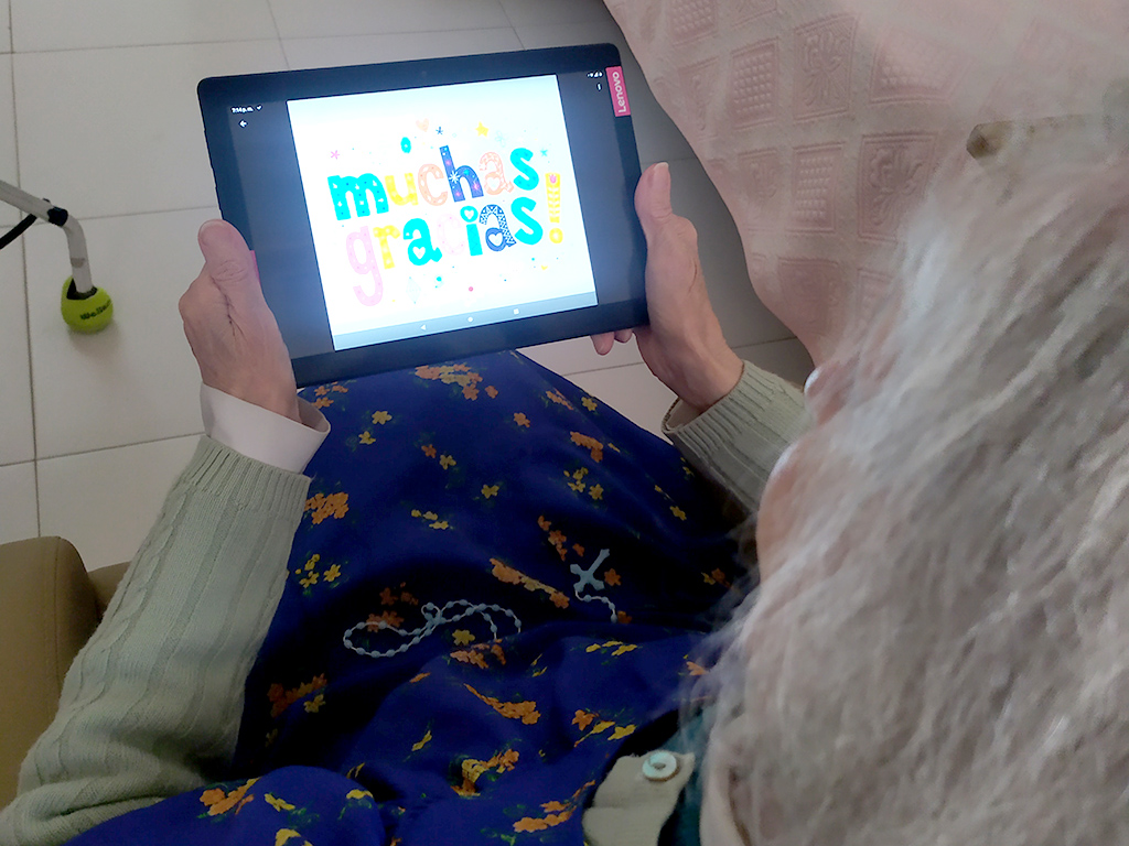 El reparto de tablets ya ha comenzado./ E. A.