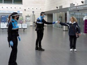 6 1nerea policia local mascarillas ave