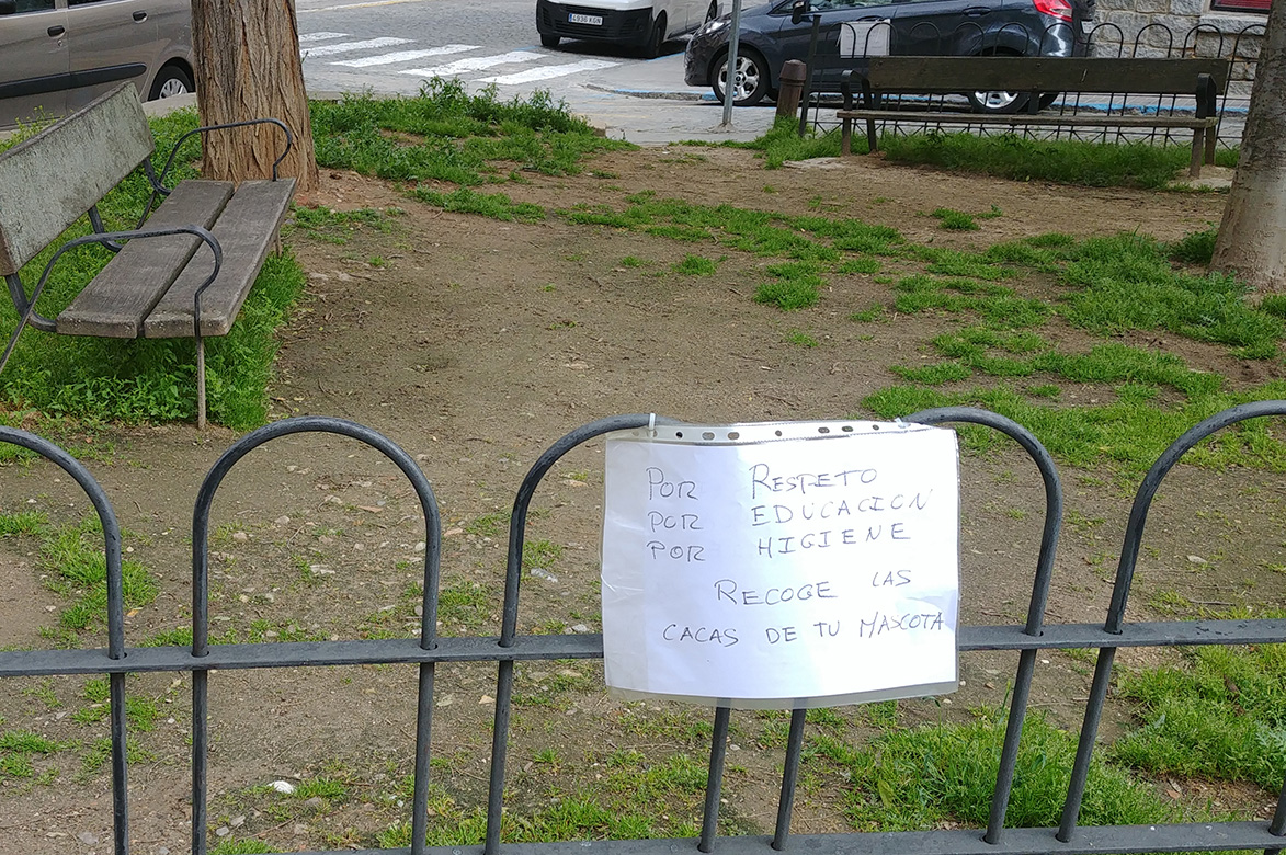 Llamada de atención en el barrio de Santa Eulalia 1 Foto: E. A.