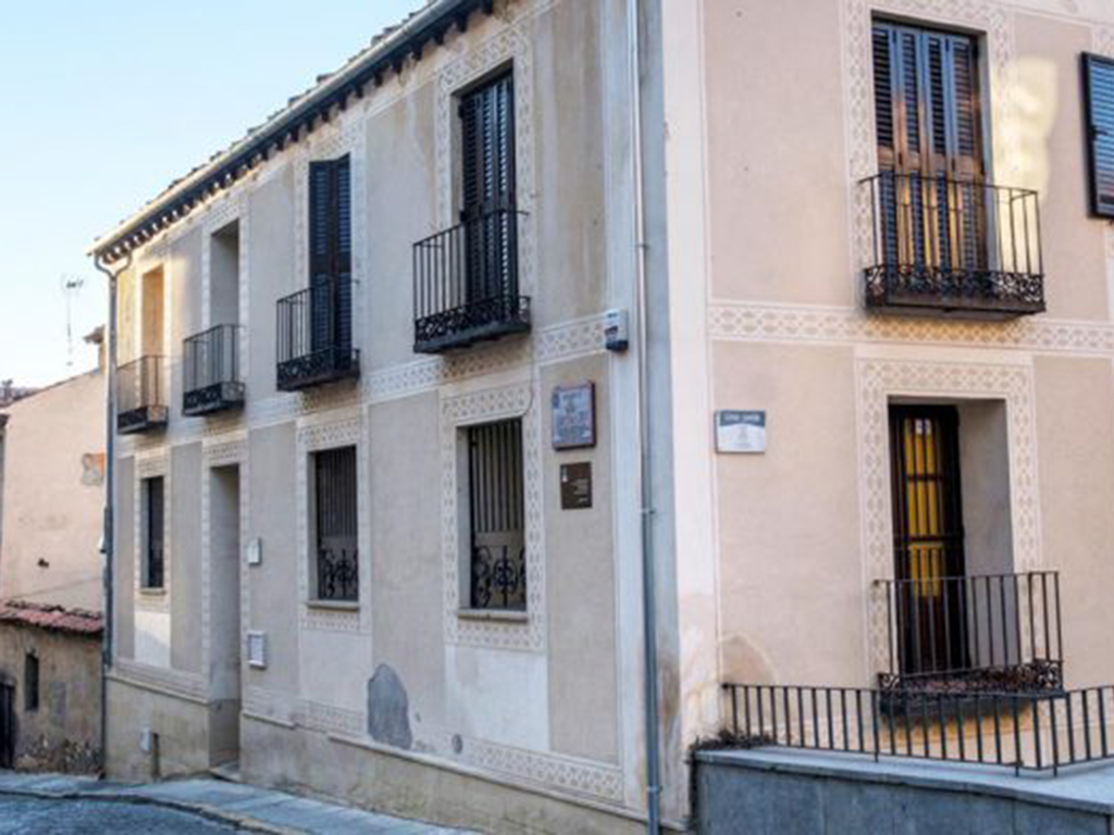 Casa Joven de Segovia, sede de la Concejalía de Juventud. / Kamarero