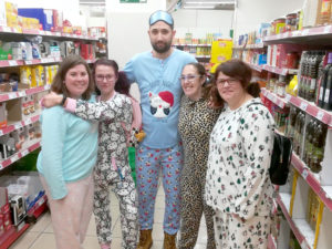 Tiendas de barrio, una labor social 4 7 2 super dia