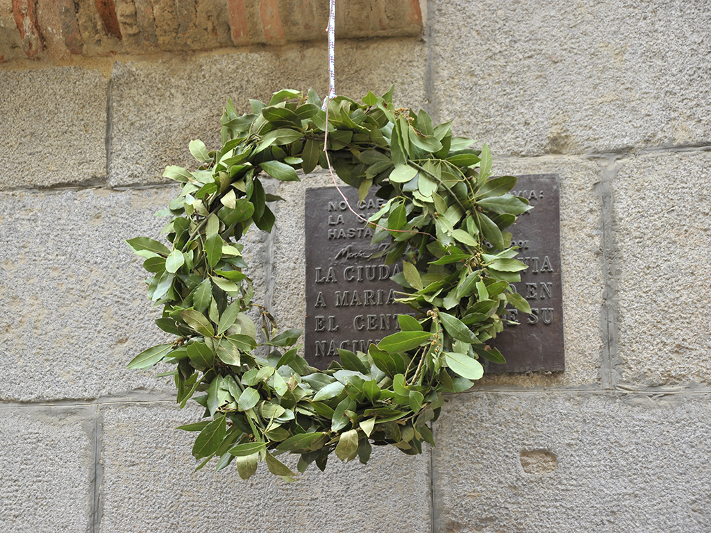 Placa dedicada a María Zambrano en la calle del Grabador Espinosa de la capital segoviana. / Kamarero