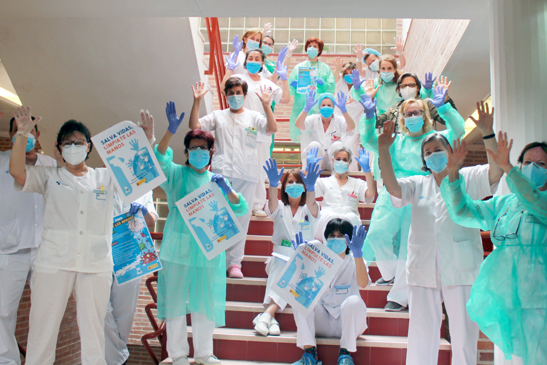 Personal de los servicios sanitarios se hace eco de la celebración del Día de la Higiene de Manos, que se celebra el 5 de mayo. /E. A.