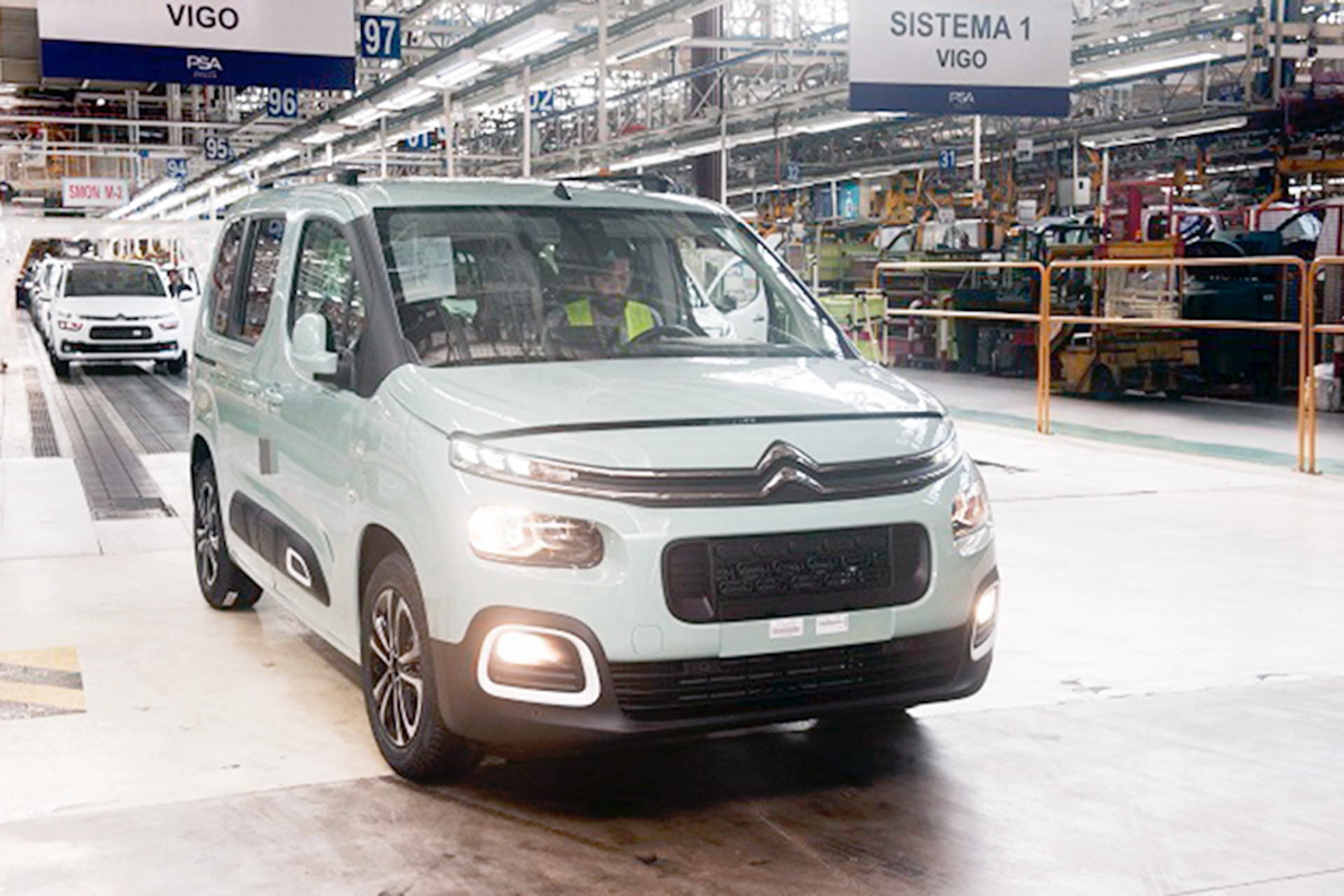 Una planta de producción de vehículos. / EUROPA PRESS