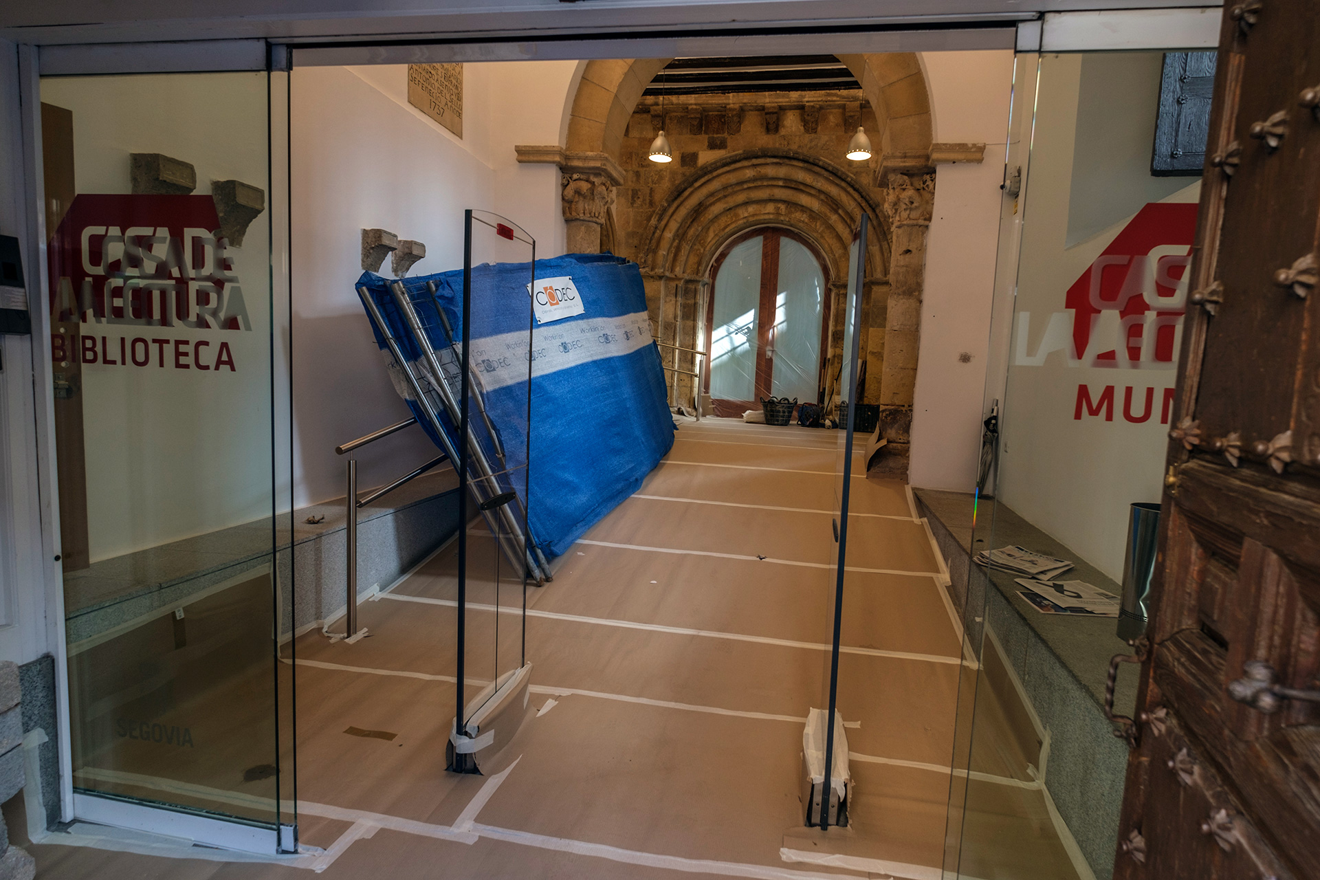 Material de trabajo en las dependencias de la Casa de la Lectura. / Kamarero