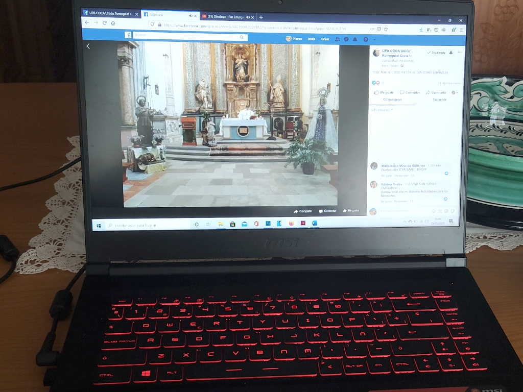La misa virtual emitida a través de las redes sociales. / N. LLORENTE