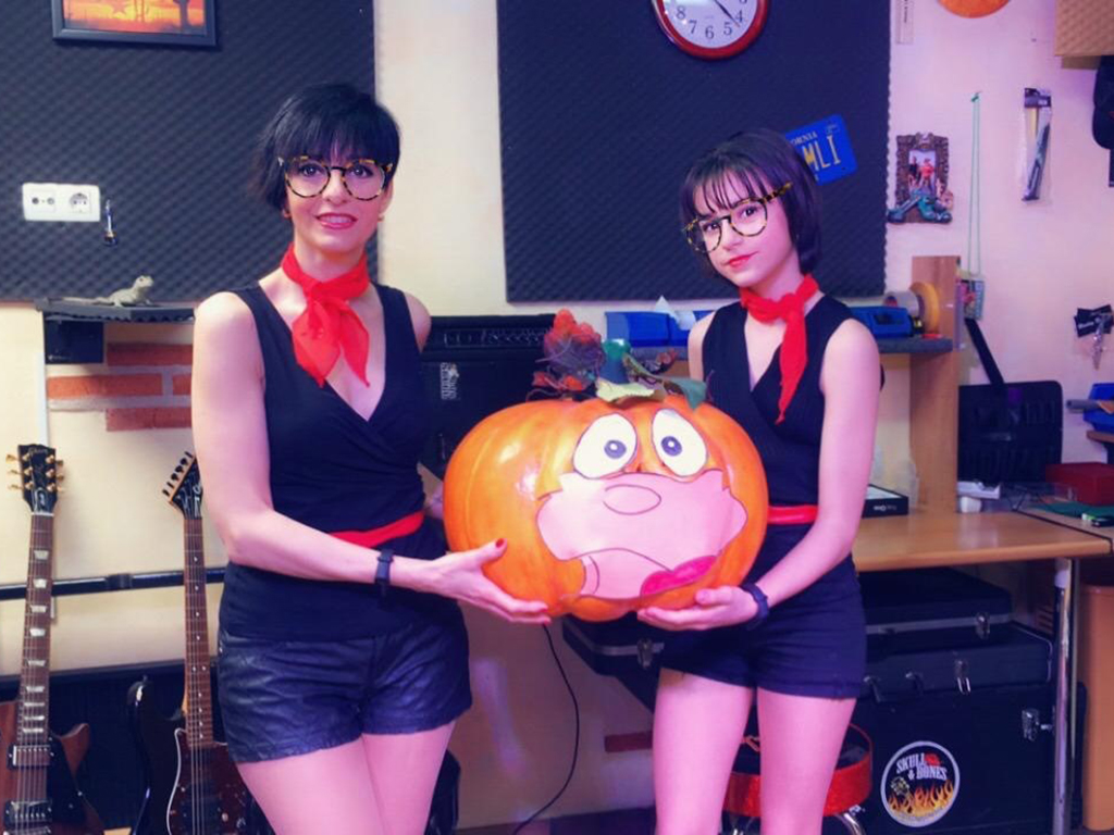 Mayra Gómez Kemp participa en el homenaje al ‘1,2,3’ de Nava de la Asunción 2 4 2nava web