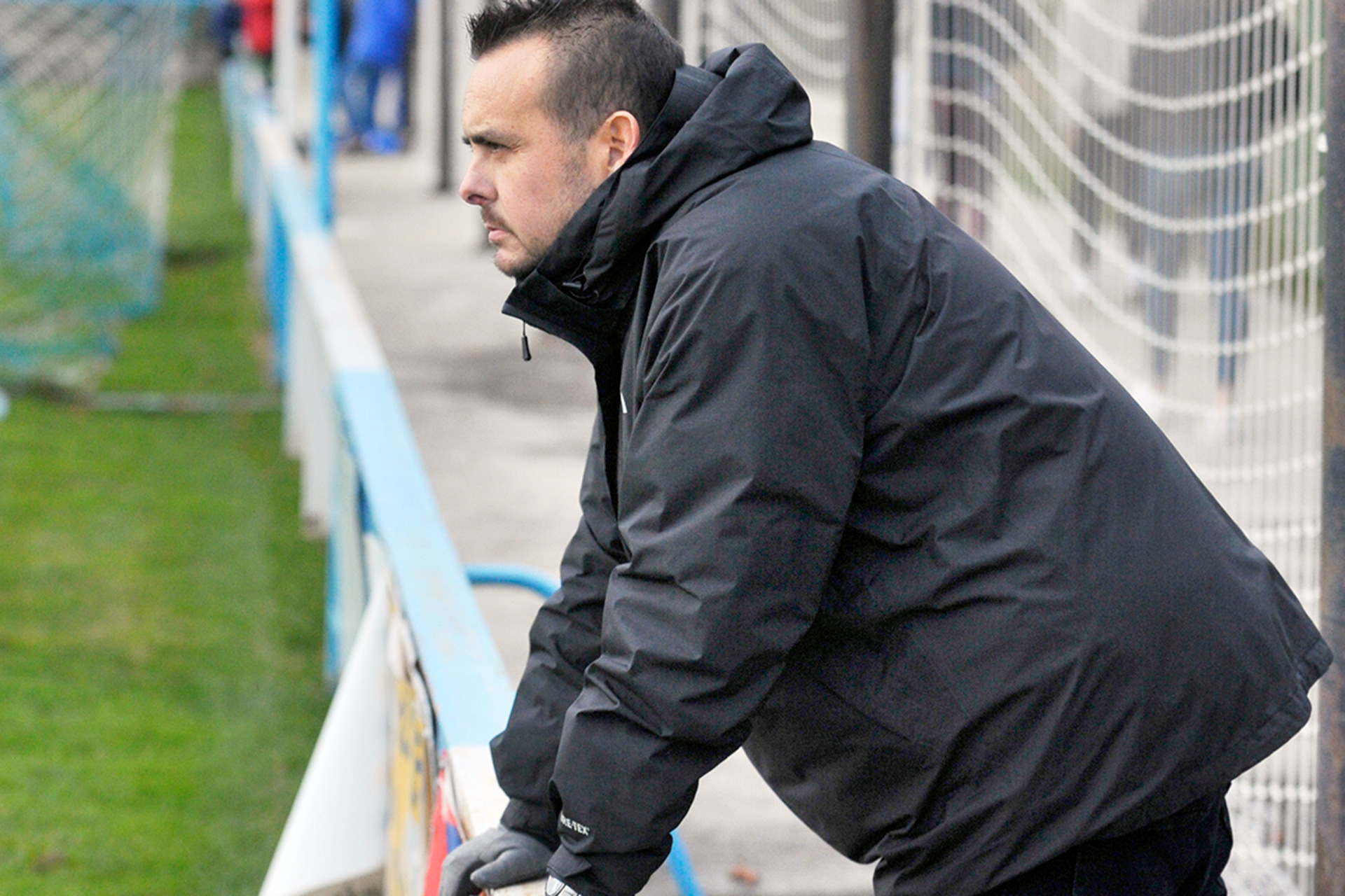 El presidente del CD La Granja, Javier Montero, durante un encuentro del equipo. / KAMARER0