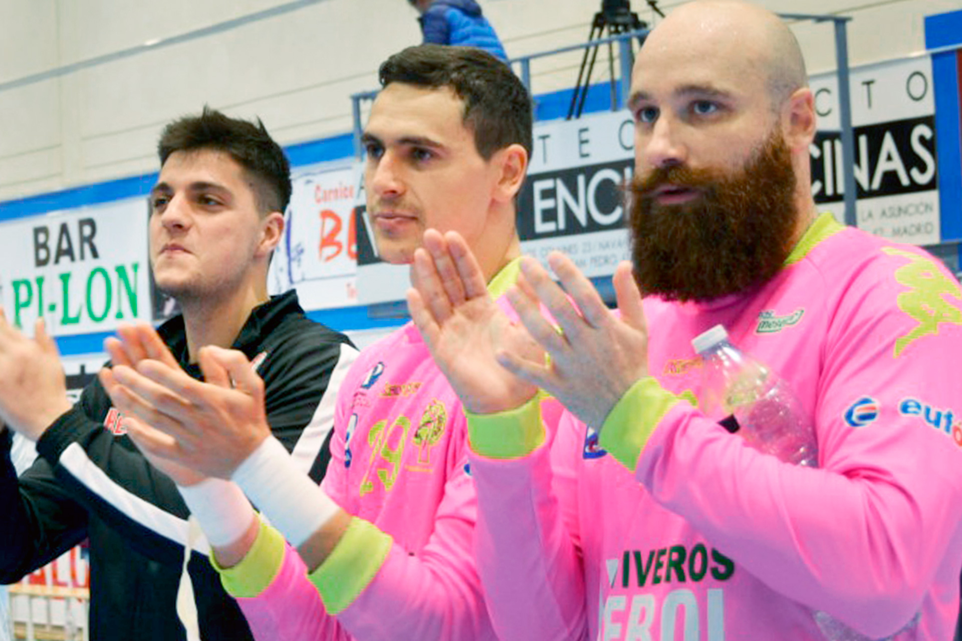 De izquierda a derecha, Eduardo Fernández, Yeray Lamariano, y Ernesto Sánchez./ AMADOR MARUGÁN