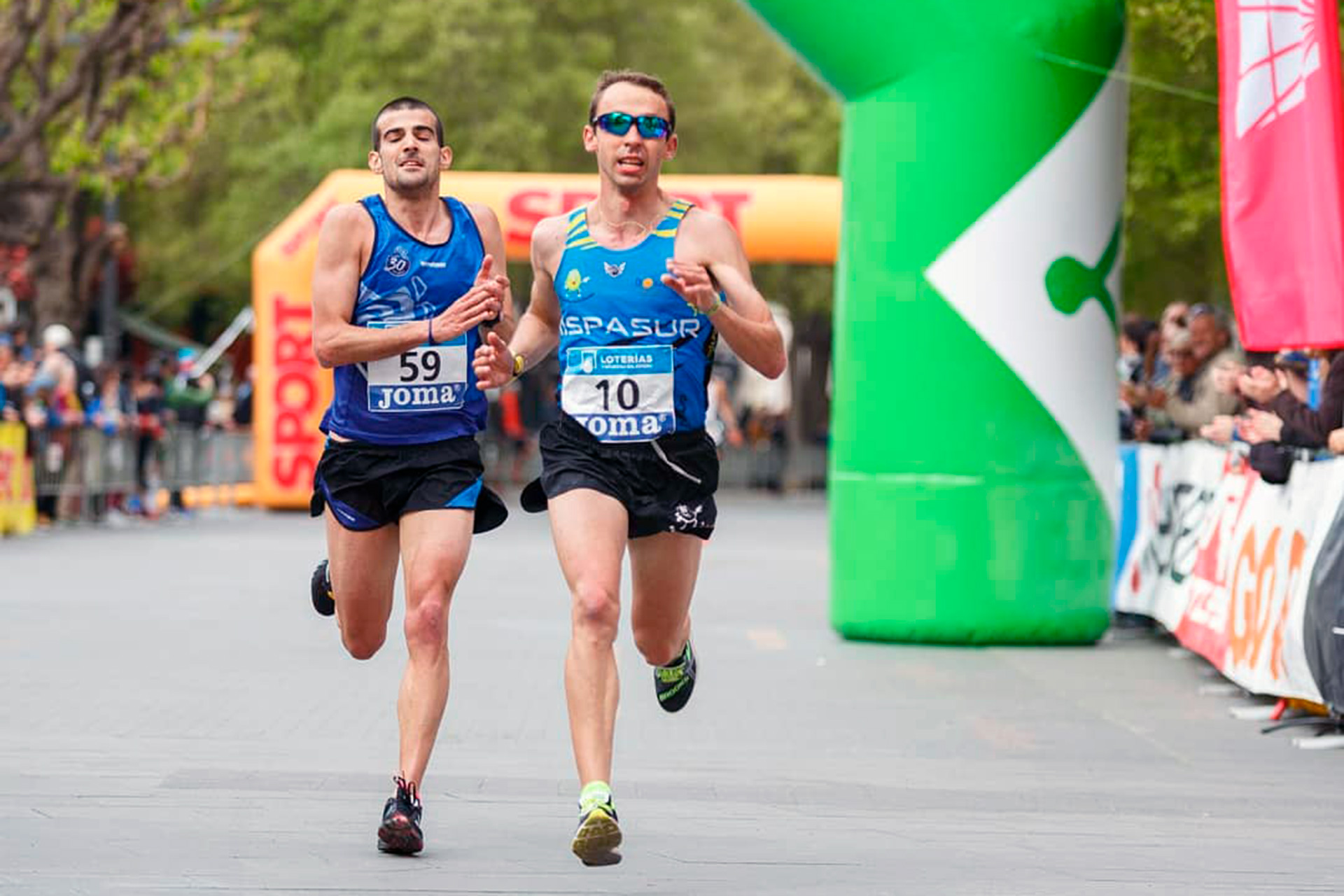 El atleta segoviano Mario Calvo, impulsor de ‘Deporte con causa’, durante una competición. / EL ADELANTADO
