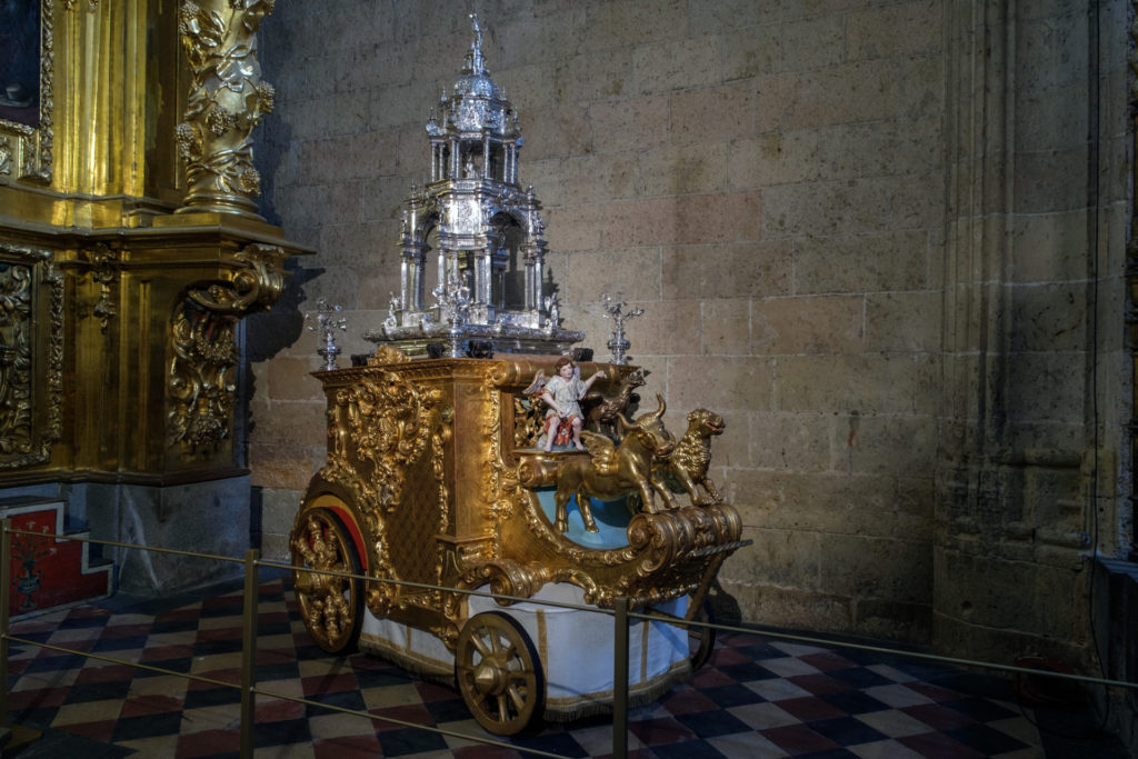 Humilde y recogida fiesta del Corpus en Segovia 4 07 1kama Corpus Catedral Coronavirus KAM4557