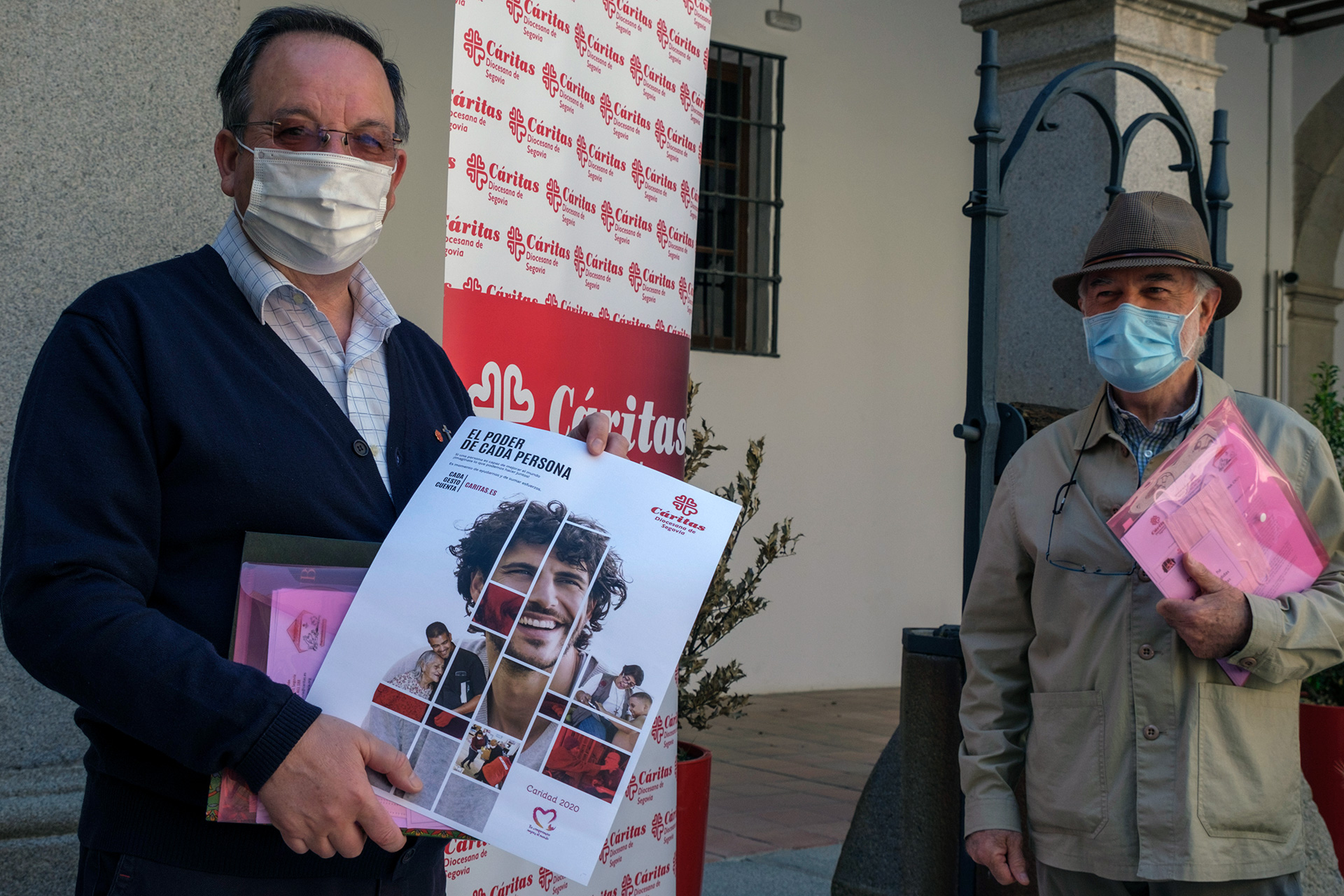 Jesús Riaza (izq.) y Mariano Illana, en la presentación. /KAMARERO