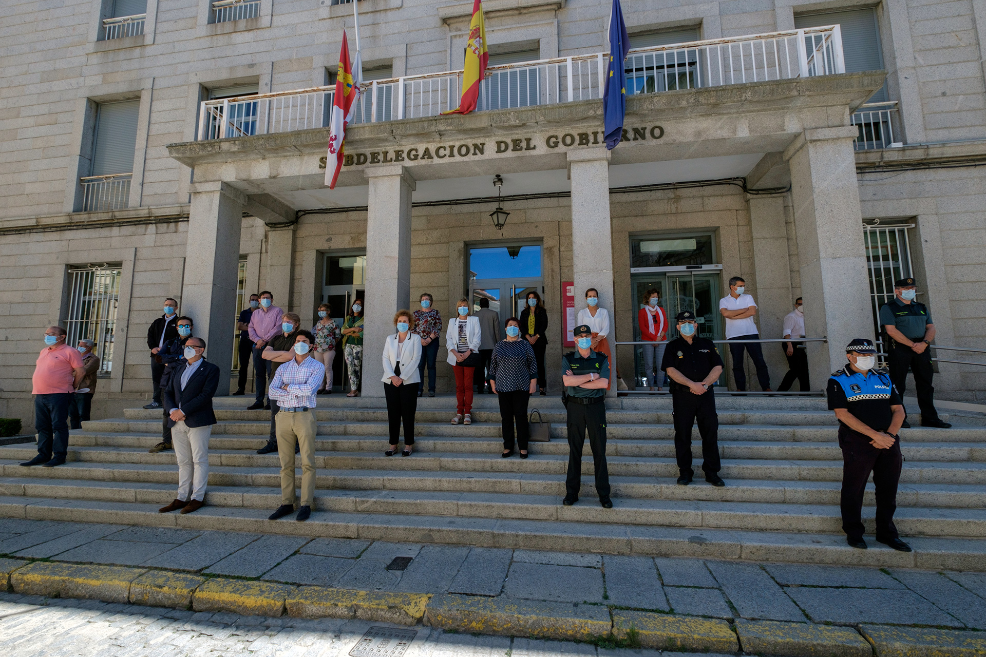 12 1kama Subdelegacion Gobierno Minuto Silencio Coronavirus KAM2725