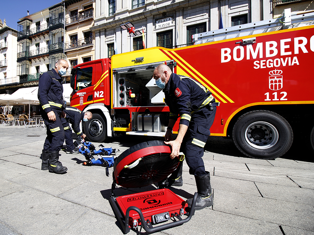 Nuevo vehículo Autobomba Nodriza de Bomberos Segovia. / Nerea Llorente