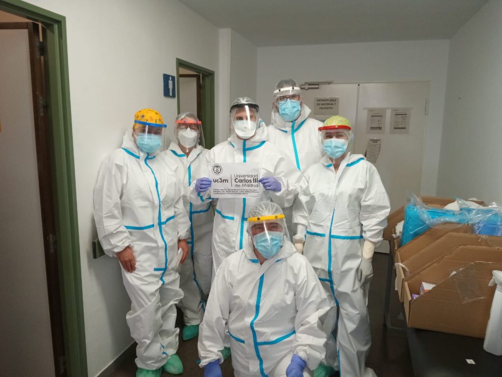 olga con un grupo de compañeras del hospital de getafe