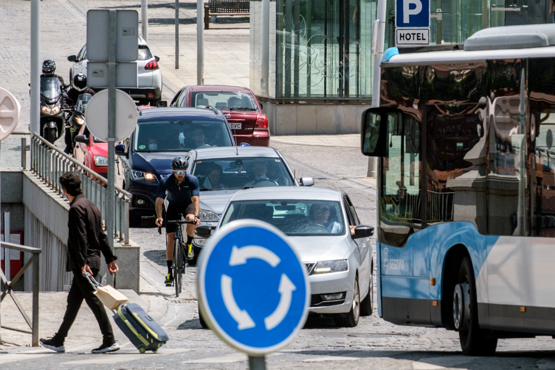 La movilidad ha crecido en todos los ámbitos pero sobre todo en relación con otras provincias. / Kamarero