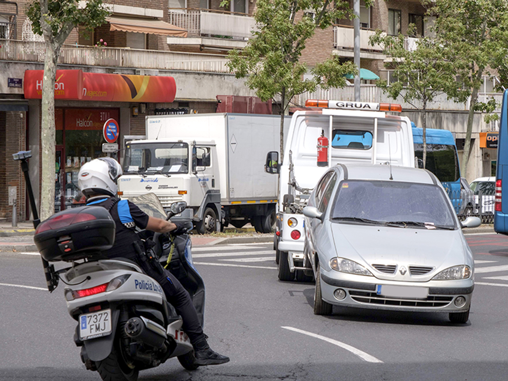 12 1kama grua municipal