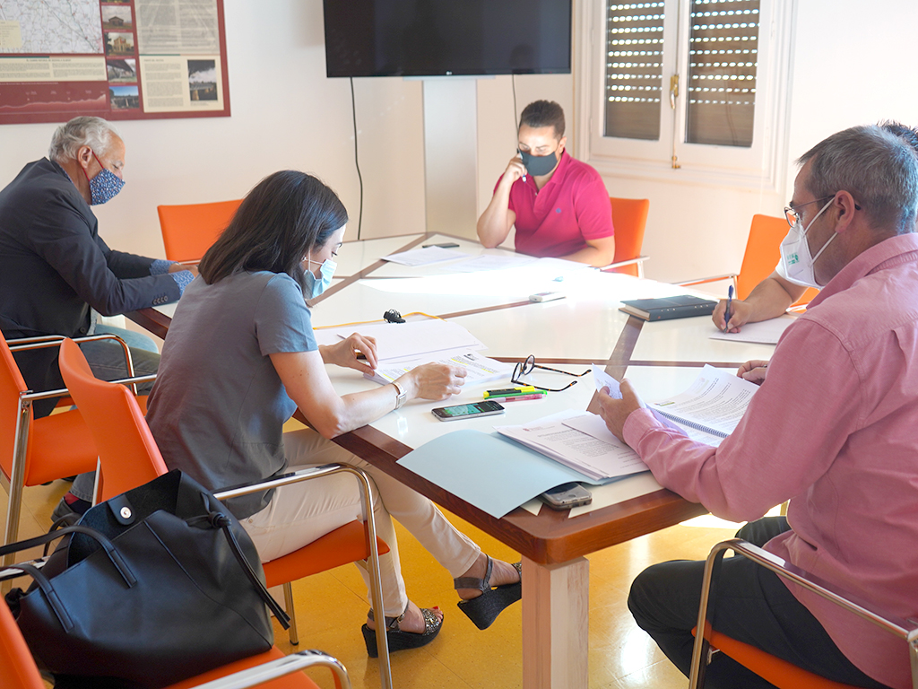 Reunión de la Mesa Provincial del Diálogo Social./ E. A.