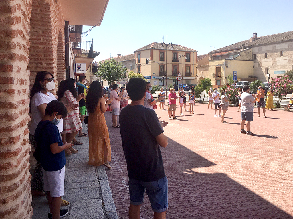 La manifestación tuvo lugar en la Plaza Mayor de Santa María la Real de Nieva.  / Alfonso Fuentes
